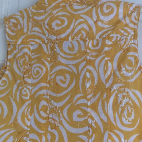 CWC Lightly Embroidered Top - Picture 5 of 9